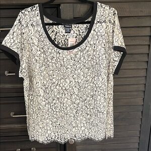 Torrid Black and White Lace Floral Top